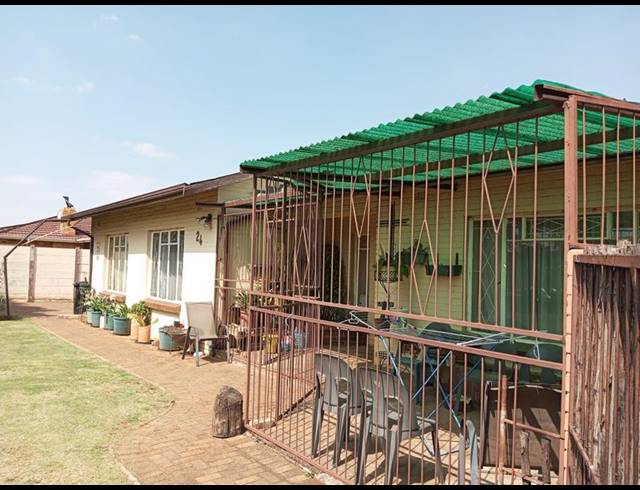 6 BEDROOM HOUSE FOR SALE IN CASSELDALE